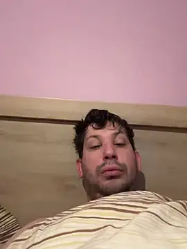 Snapshot of Taxidriver1988 chatting on February 6, 5:57 am Taxidriver1988 online show from February 6, 5:57 am