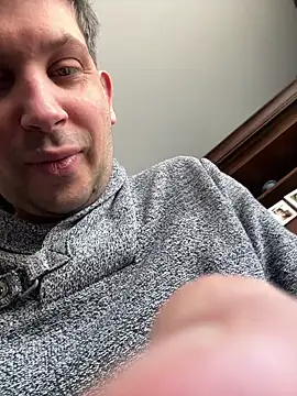 Snapshot of Taxidriver1988 chatting on March 18, 3:42 pm Taxidriver1988 online show from March 18, 3:42 pm