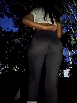 Snapshot of Yuky_ta chatting on March 13, 11:38 pm Yuky ta online show from March 13, 11:38 pm