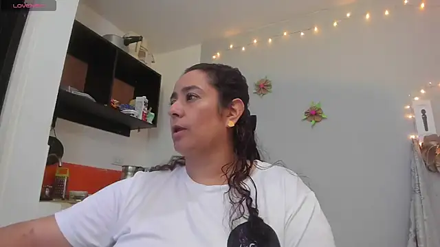 agathaxxx-69 online show from February 15, 7:50 pm