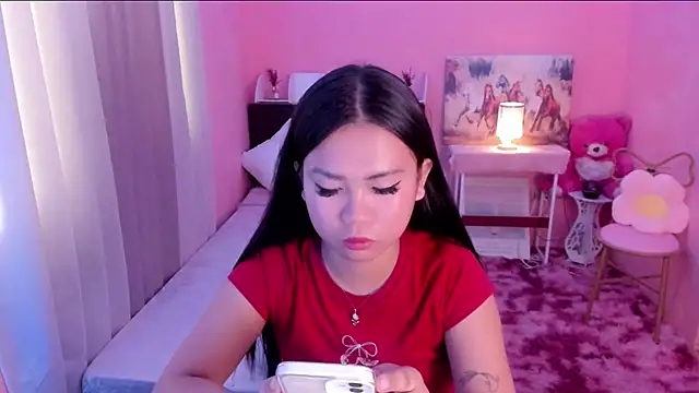 Snapshot of Vivorey_Leighn chatting on December 4, 11:02 pm Vivorey Leighn online show from December 4, 11:02 pm