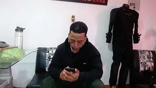 Snapshot of Black_hot266 chatting on November 27, 2:08 pm Black hot266 online show from November 27, 2:08 pm