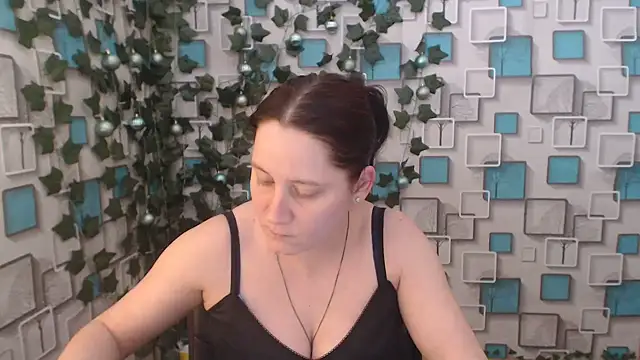 JosieJun  online show from January 19, 8:30 pm