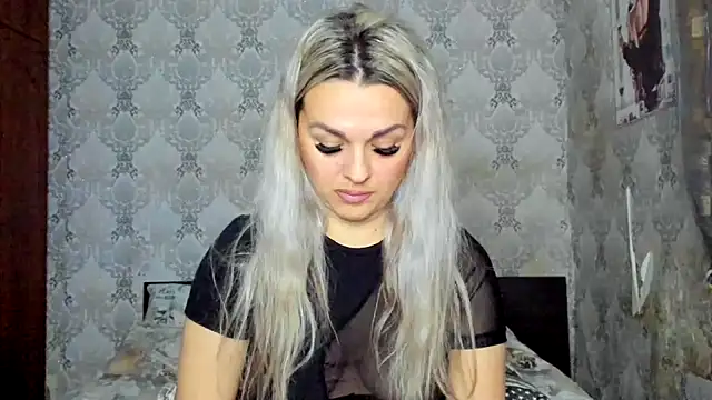 NicoletMoore online show from February 6, 8:23 pm