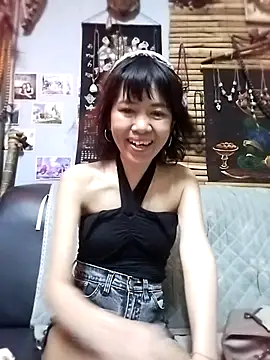 Snapshot of Little_suzy5 chatting on July 13, 8:11 pm Little suzy5 online show from July 13, 8:11 pm