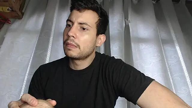 Armando 2002 online show from March 22, 4:26 pm