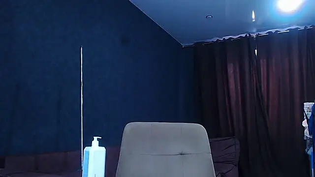 Snapshot of muscularjohnforuX chatting on September 24, 7:44 am muscularjohnforuX online show from September 24, 7:44 am