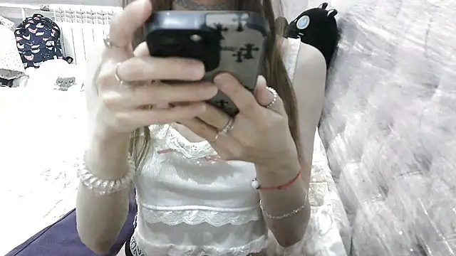 Snapshot of KittyBounty chatting on July 8, 9:08 pm KittyBounty online show from July 8, 9:08 pm