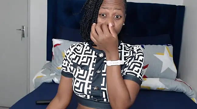 QUEENMANDYY online show from March 17, 2:30 am