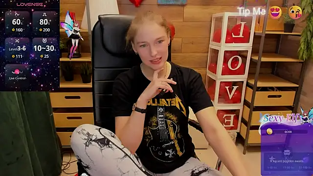 Snapshot of _fiona_Love chatting on March 15, 9:49 pm  fiona Love online show from March 15, 9:49 pm