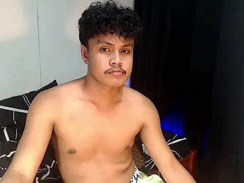 Snapshot of Brylon_ken chatting on October 24, 7:32 pm Brylon ken online show from October 24, 7:32 pm