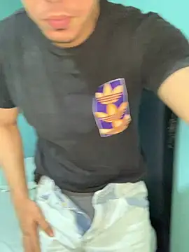 Snapshot of steven_clain chatting on December 27, 4:04 am steven clain online show from December 27, 4:04 am