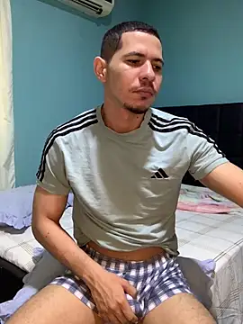 Snapshot of steven_clain chatting on January 26, 4:09 pm steven clain online show from January 26, 4:09 pm