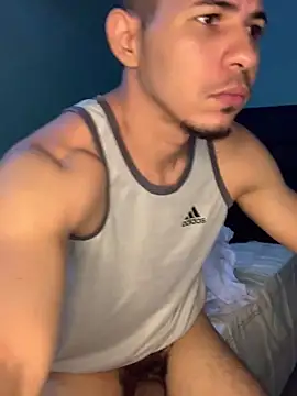 Snapshot of steven_clain chatting on March 19, 9:37 pm steven clain online show from March 19, 9:37 pm