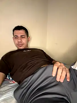 Snapshot of steven_clain chatting on November 8, 12:11 am steven clain online show from November 8, 12:11 am