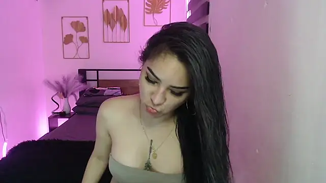 Snapshot of TS_QueenMistress chatting on March 4, 6:04 am TS QueenMistress online show from March 4, 6:04 am