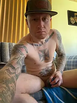 Snapshot of Mackwood89 chatting on May 9, 8:25 pm Mackwood89 online show from May 9, 8:25 pm