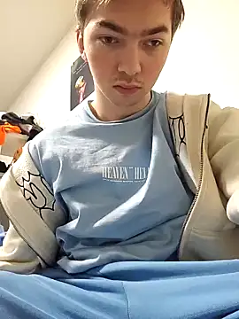 Snapshot of BigJuicy18cm chatting on February 19, 3:27 pm BigJuicy18cm online show from February 19, 3:27 pm