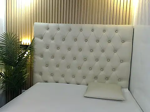 Snapshot of Abetterwomanxx chatting on November 29, 10:07 am Abetterwomanxx online show from November 29, 10:07 am