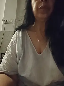 Susannemilf online show from April 22, 2:07 pm