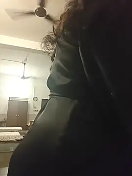 Susannemilf online show from May 2, 5:18 pm
