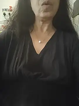 Susannemilf online show from May 9, 8:19 am