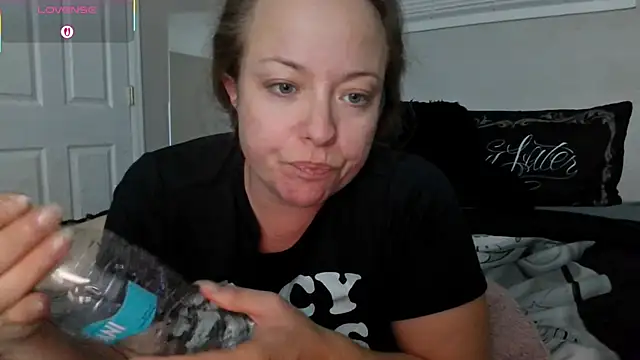 julimonroe online show from November 6, 2:45 am