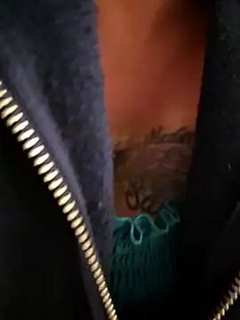 julimonroe online show from November 13, 4:33 am