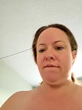 julimonroe online show from February 9, 3:05 pm