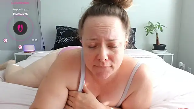 julimonroe online show from March 12, 3:07 pm