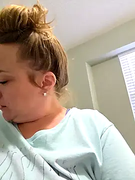 julimonroe online show from April 10, 1:11 am