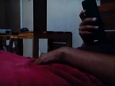 Snapshot of Chiquitopapa69 chatting on February 8, 2:15 am Chiquitopapa69 online show from February 8, 2:15 am