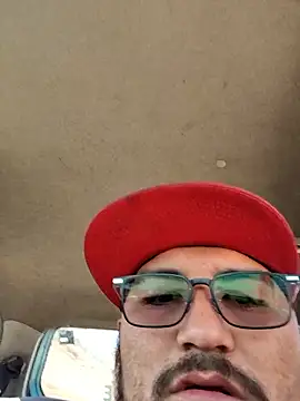 Snapshot of Chiquitopapa69 chatting on January 16, 6:12 pm Chiquitopapa69 online show from January 16, 6:12 pm