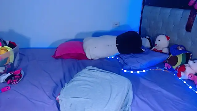 Pamelanicole online show from November 22, 2:43 am