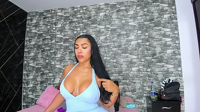 Snapshot of HeidyWillss chatting on September 19, 7:25 pm HeidyWillss online show from September 19, 7:25 pm