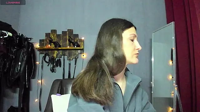 Snapshot of Mistress_Pamela chatting on February 2, 5:53 am Mistress Pamela online show from February 2, 5:53 am