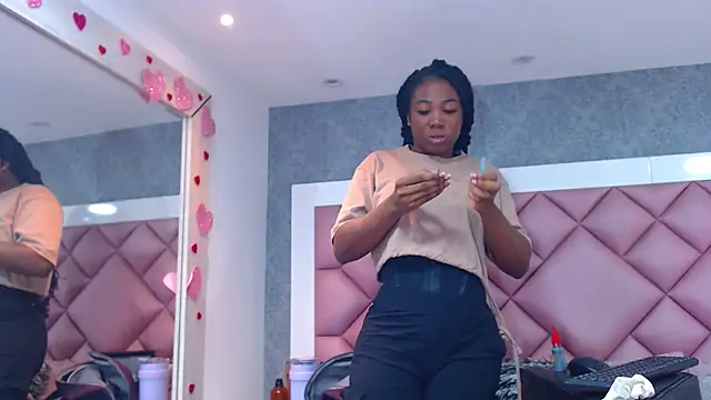 DanielaDuff online show from March 18, 7:17 pm