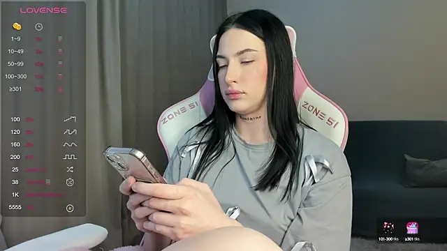 JenniferQueen11 online show from January 5, 2:19 pm