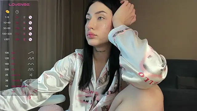 JenniferQueen11 online show from January 12, 12:33 pm