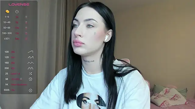 JenniferQueen11 online show from January 22, 2:35 pm