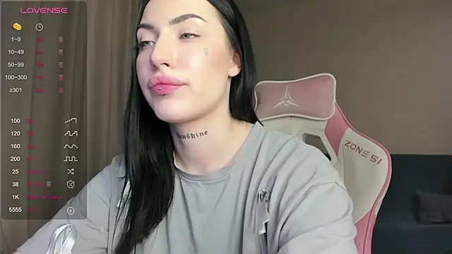 JenniferQueen11 online show from January 23, 8:02 pm