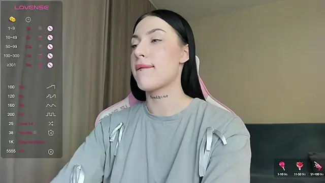 JenniferQueen11 online show from January 25, 10:50 pm