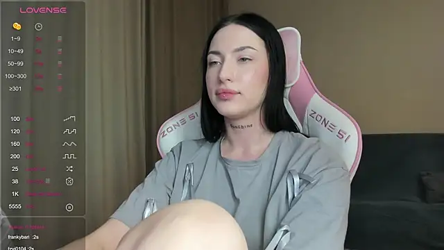 JenniferQueen11 online show from January 26, 1:52 am