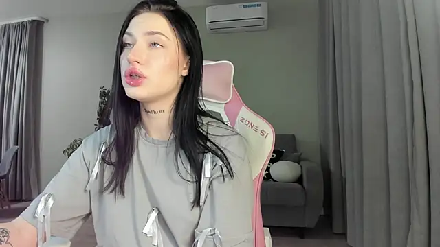 JenniferQueen11 online show from February 18, 4:16 pm