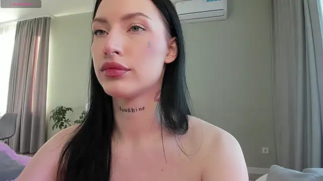 JenniferQueen11 online show from September 27, 2:16 am