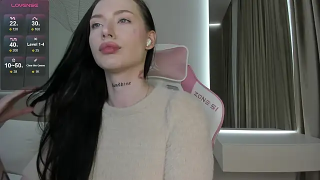 JenniferQueen11 online show from May 28, 3:31 pm