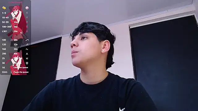 Snapshot of bad_giirl_ chatting on December 11, 6:42 pm bad giirl  online show from December 11, 6:42 pm