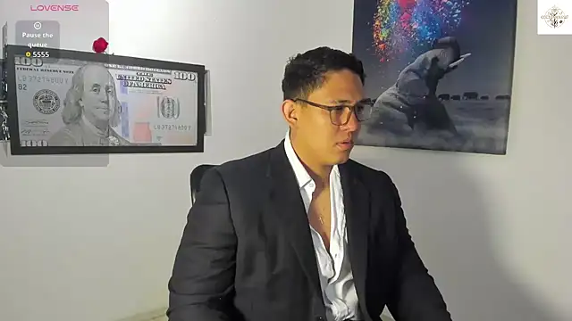 Snapshot of Colton_Massif chatting on October 18, 4:15 am Colton Massif online show from October 18, 4:15 am