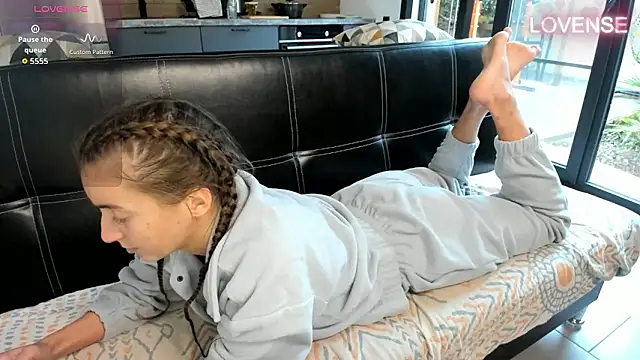 Snapshot of ElizSweet chatting on January 13, 10:53 am ElizSweet online show from January 13, 10:53 am