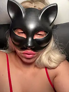 nenalayla online show from February 23, 1:10 pm